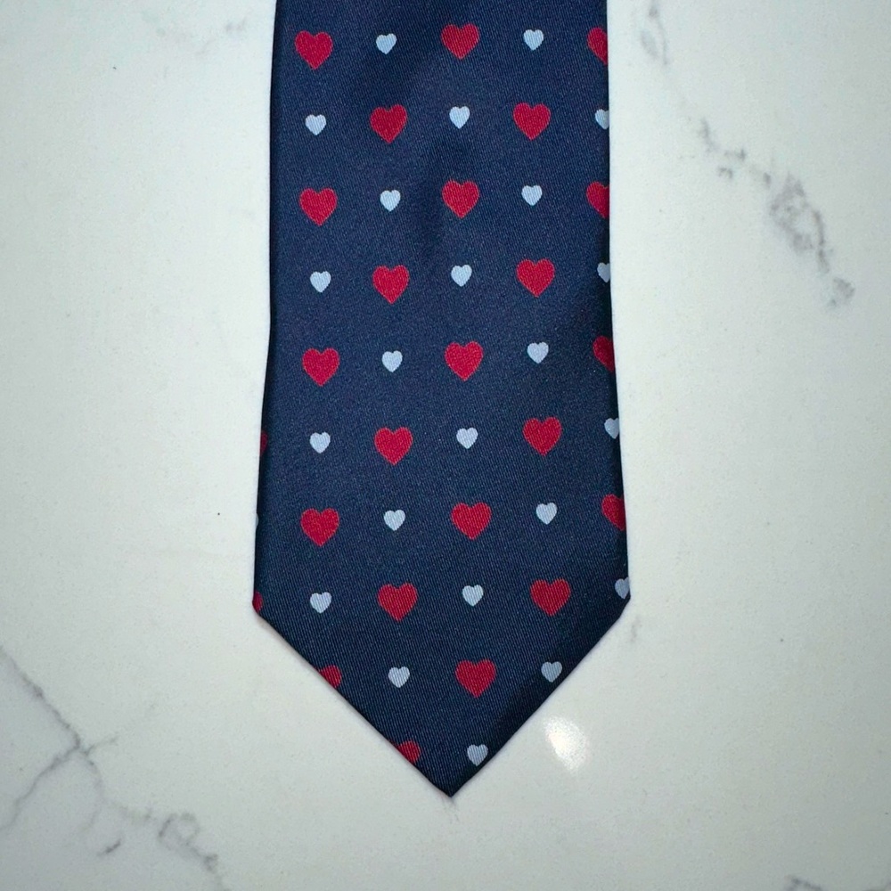 Lillian Vernon | Silk Heart Tie